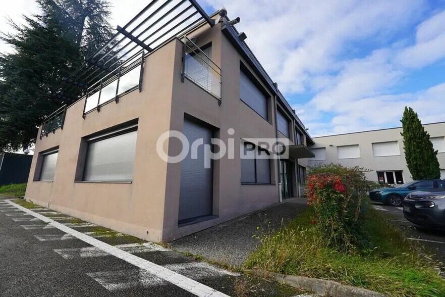 Bureau dans Rillieux-la-Pape à louer - Photo de l’immeuble – Image 1 sur 6