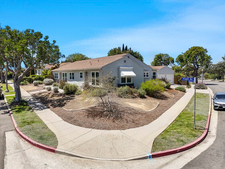 7801 Flight Ave, Los Angeles, CA à vendre - Photo principale – Image 1 sur 17
