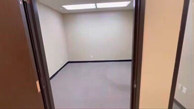 415 E Airport Fwy, Irving, TX à louer - Vidéo sur l’annonce professionnelle 