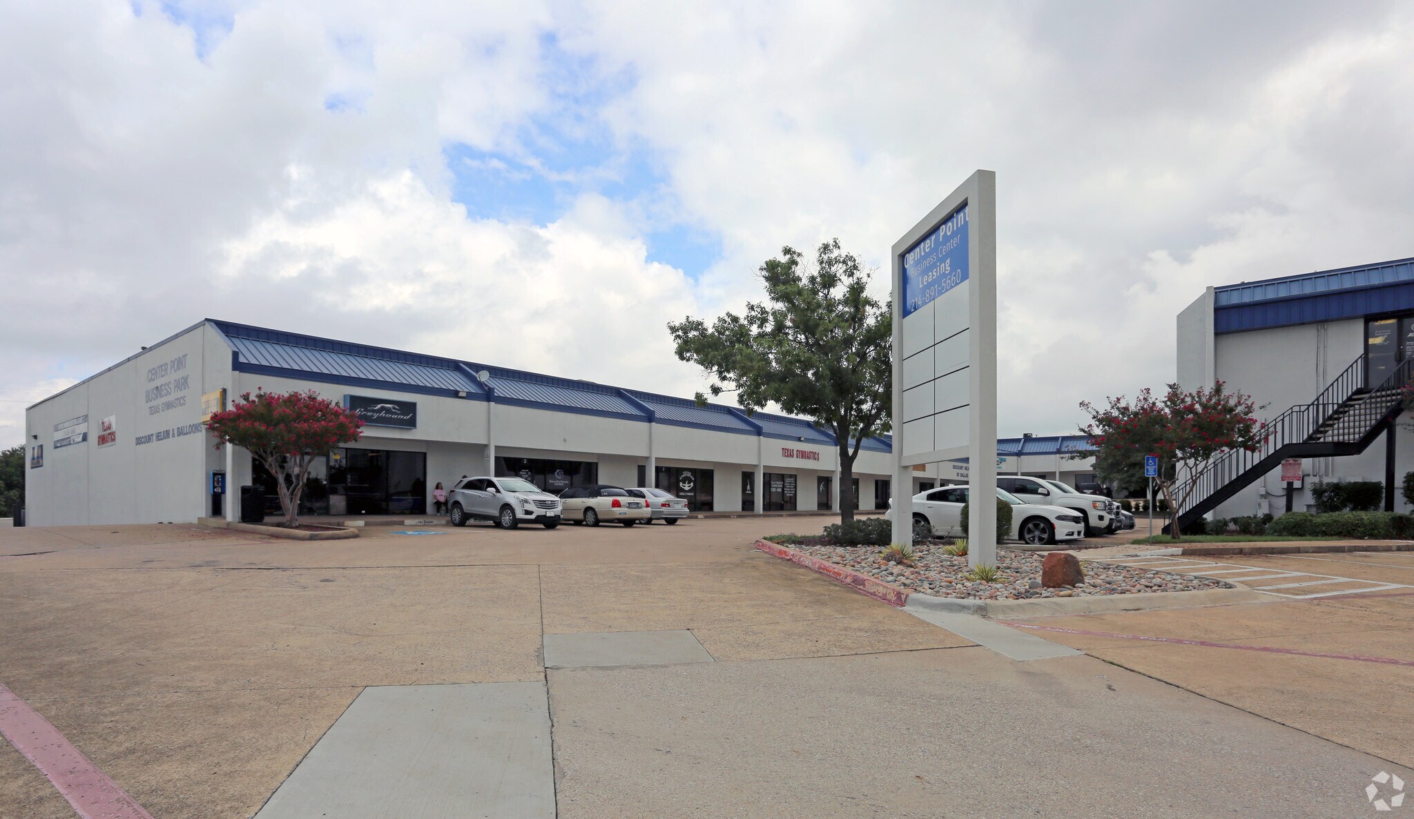1331 E US Highway 80, Mesquite, TX à louer Photo de l’immeuble– Image 1 sur 6