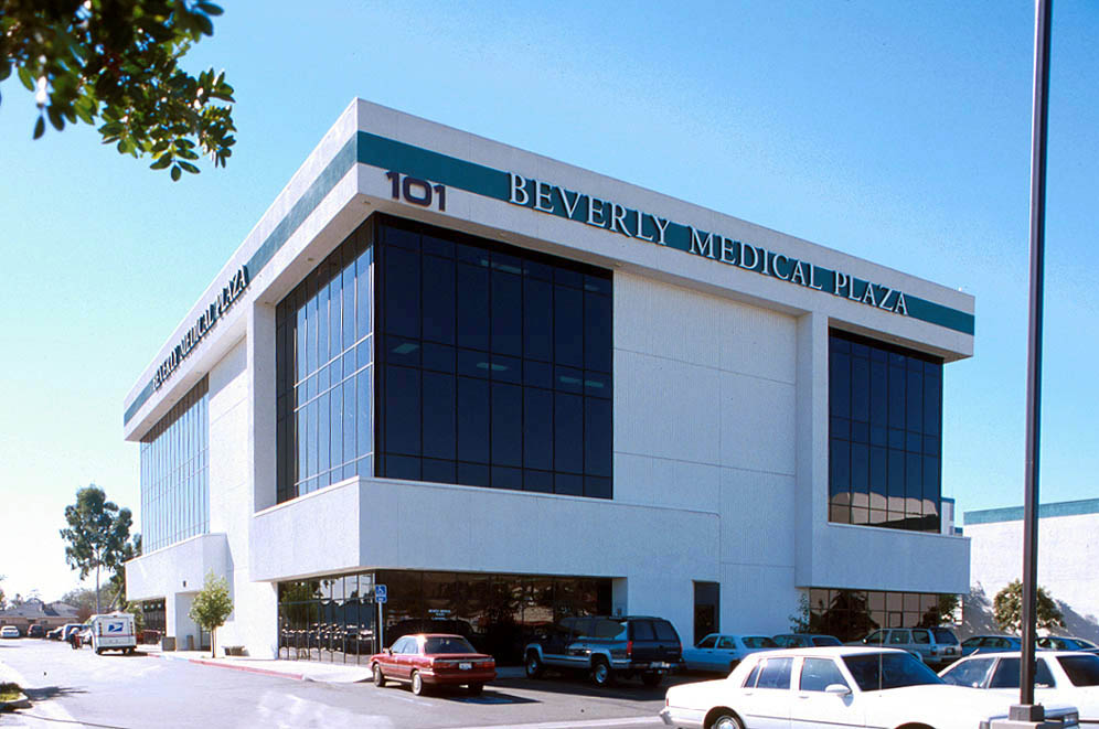 101 E Beverly Blvd, Montebello, CA à louer Photo principale– Image 1 sur 4