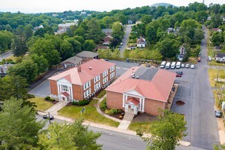Plus de détails pour 501 Thornrose Ave, Staunton, VA - Bureau à vendre