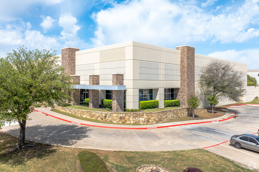1600 Lakeside Pky, Flower Mound, TX à louer - Photo principale – Image 1 sur 6
