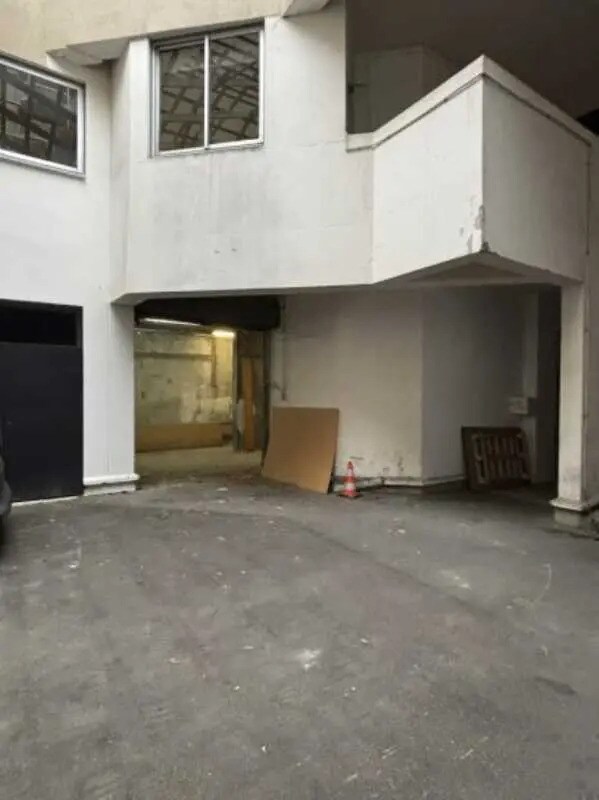 Bureau dans Courbevoie à louer Photo de l’immeuble– Image 1 sur 16