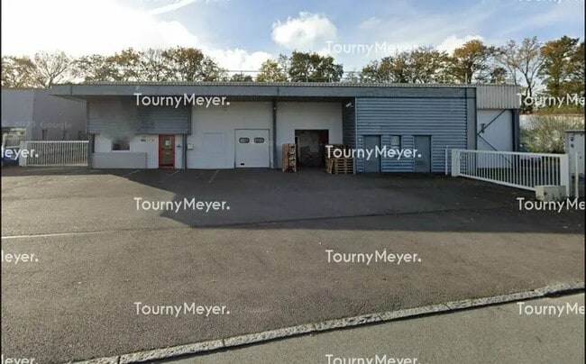 Plus de détails pour Local d’activités à vendre