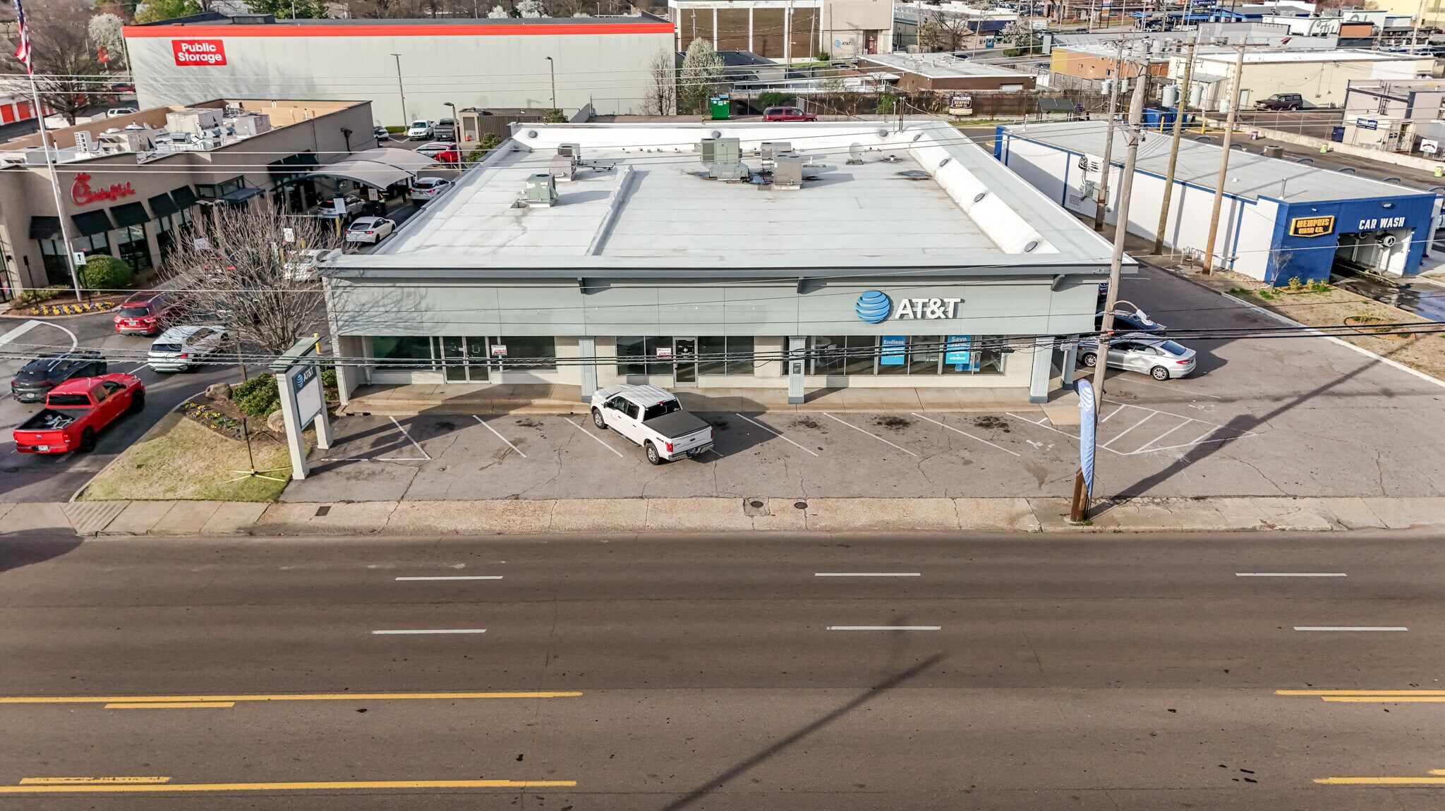 4934-4938 Poplar Ave, Memphis, TN à louer Photo principale– Image 1 sur 13