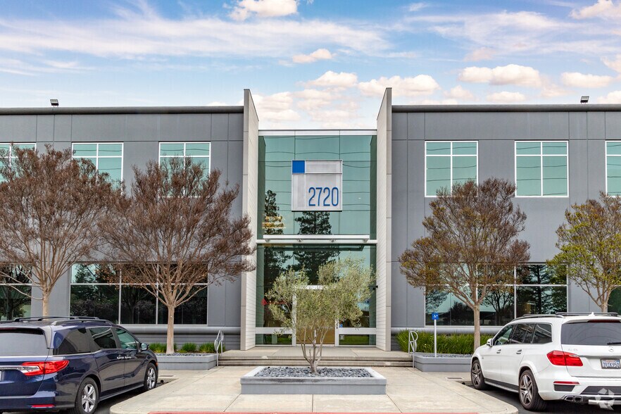 2720 Zanker Rd, San Jose, CA à vendre - Photo principale – Image 1 sur 8