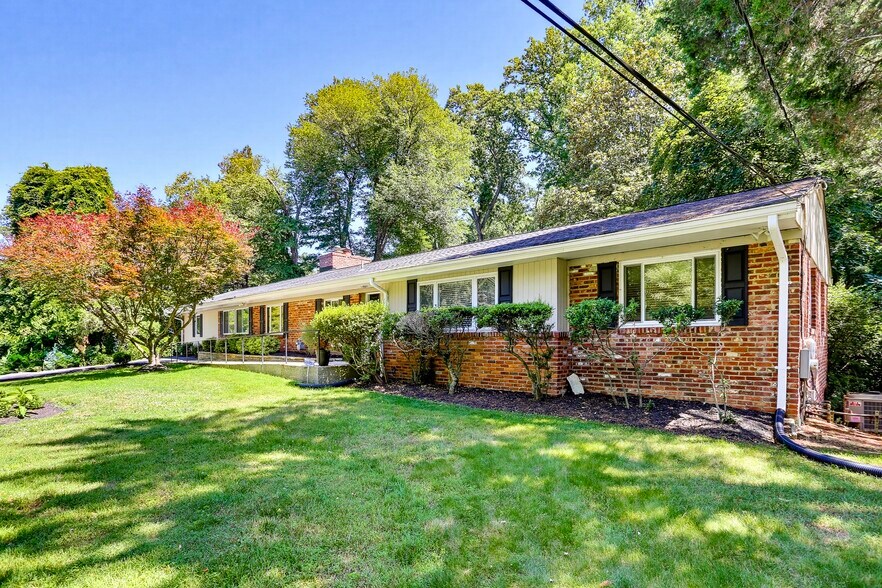 515 Apple Grove Rd, Silver Spring, MD à vendre - Photo de l’immeuble – Image 2 sur 34