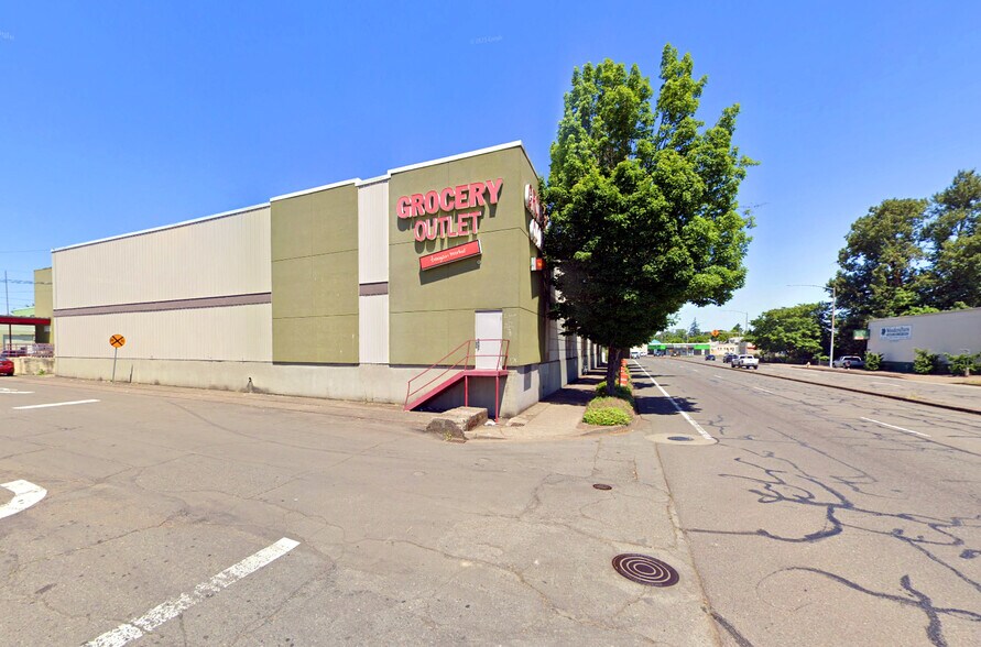 299 D St NE, Salem, OR à louer - Photo de l’immeuble – Image 3 sur 7