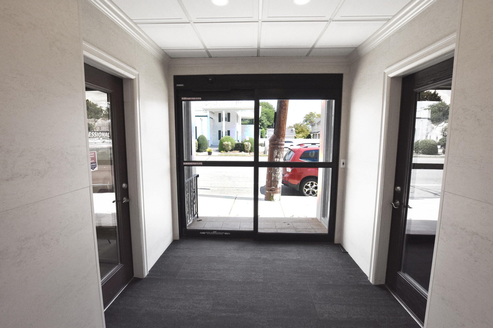 397 Willis Ave, Williston Park, NY à louer Photo intérieure– Image 1 sur 9