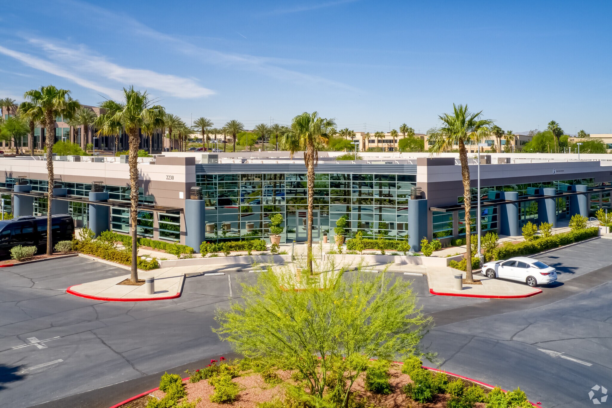 2230-2240 Corporate Cir, Henderson, NV à louer Photo de l’immeuble– Image 1 sur 16