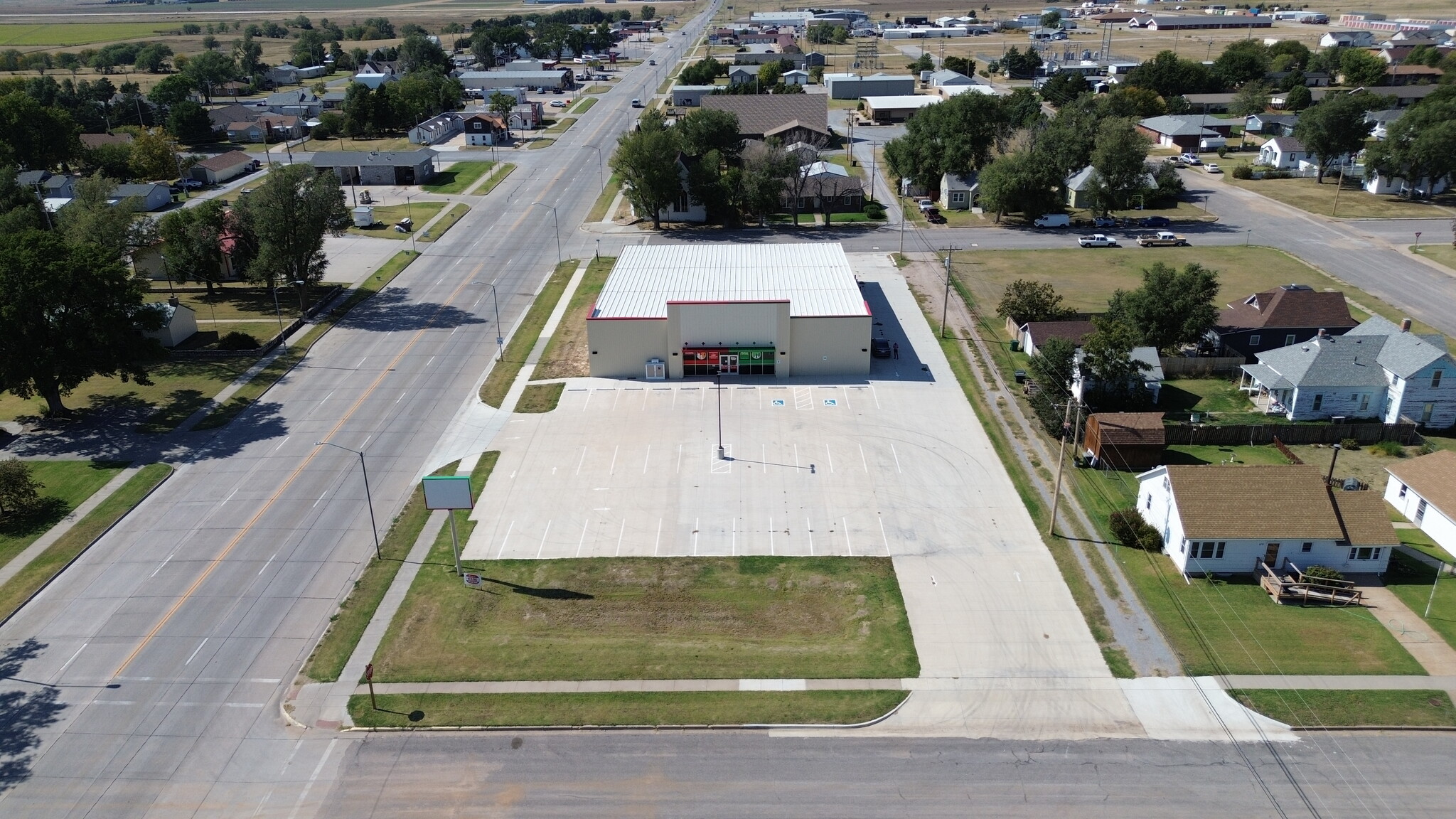 312 W Carthage St, Meade, KS à louer Photo principale– Image 1 sur 3
