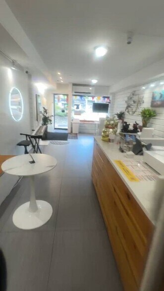 1 E Broadway, New York, NY à louer - Vidéo sur l’annonce professionnelle – Image 3 sur 18