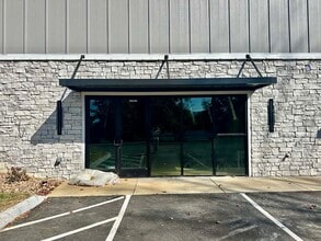 2705 W Market St, Johnson City, TN à louer Photo intérieure– Image 1 sur 1