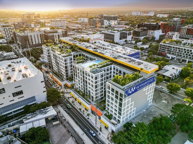 70 NW 25th St, Miami, FL à louer - Photo de l’immeuble – Image 2 sur 63