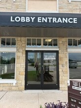 101 S Highway 281, Marble Falls, TX à louer Photo de l’immeuble– Image 1 sur 13