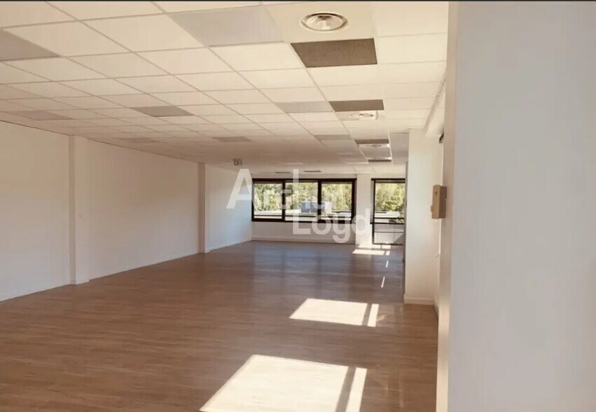 Bureau dans Chavanod à louer - Photo intérieure – Image 3 sur 12