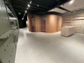 9421 Mission Rd, Leawood, KS à louer Photo intérieure– Image 2 sur 8