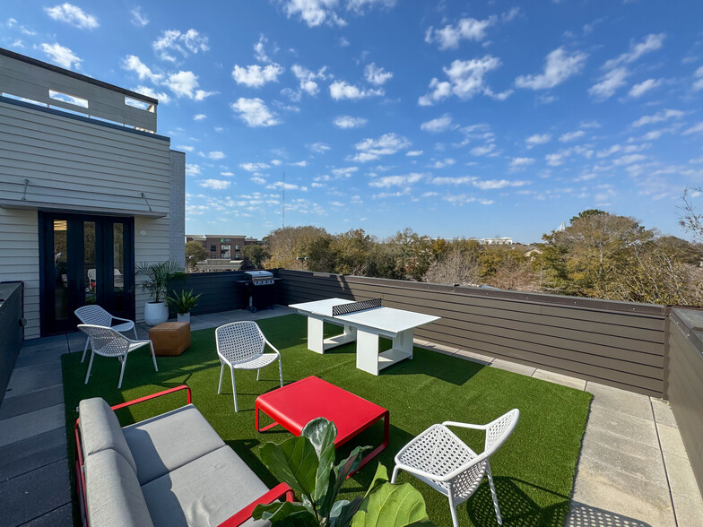 320 Wingo Way, Mount Pleasant, SC à louer - Photo de l’immeuble – Image 3 sur 26