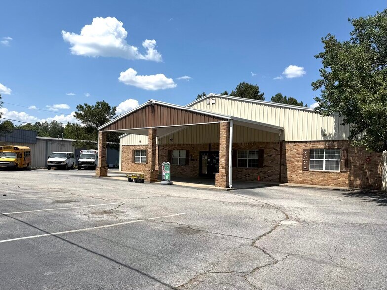3097 Emery Cir, Austell, GA à vendre - Photo de l’immeuble – Image 2 sur 19