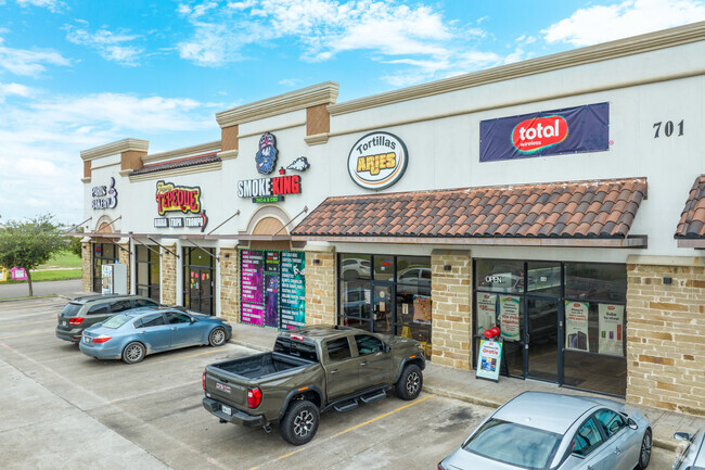 Plus de détails pour 701 E Nolana Loop, Pharr, TX - Local commercial à vendre