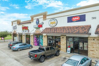 Plus de détails pour 701 E Nolana Loop, Pharr, TX - Local commercial à louer