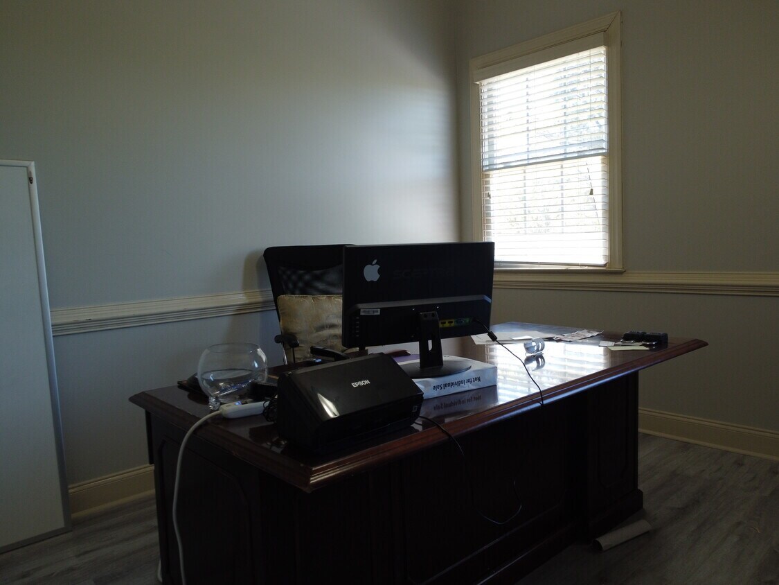 861 Commerce Dr SW, Conyers, GA à louer Photo intérieure– Image 1 sur 4