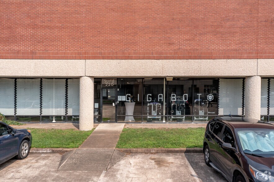 1100 Hercules Ave, Houston, TX à vendre - Photo de l’immeuble – Image 2 sur 8