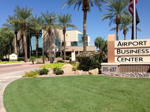 637 S 48th St, Tempe, AZ à louer Photo intérieure– Image 1 sur 5