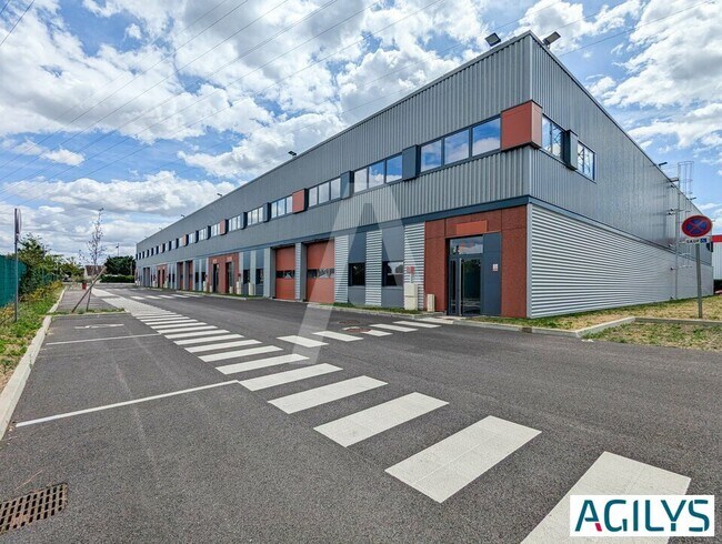 Plus de détails pour 24 Avenue Paul Maintenant, Corbeil-Essonnes - Local d'activités à louer