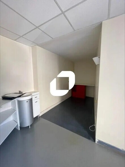 Bureau dans Saint-Ismier à louer - Photo de l’immeuble – Image 3 sur 7