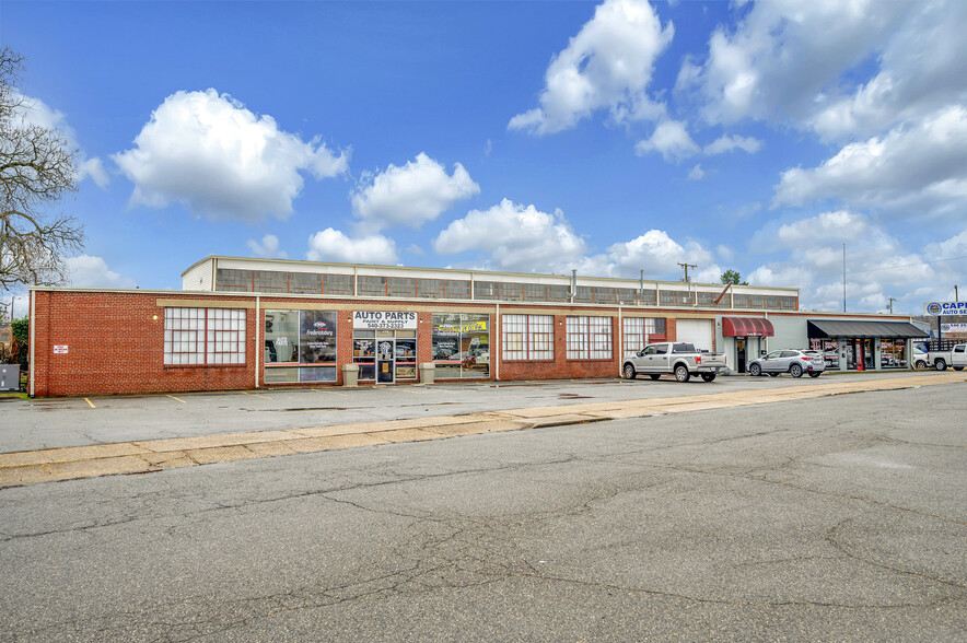 400-410 Amaret St, Fredericksburg, VA à louer - Photo de l’immeuble – Image 1 sur 11