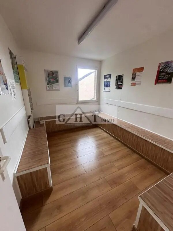 Bureau dans Cergy à louer Photo de l’immeuble– Image 1 sur 5