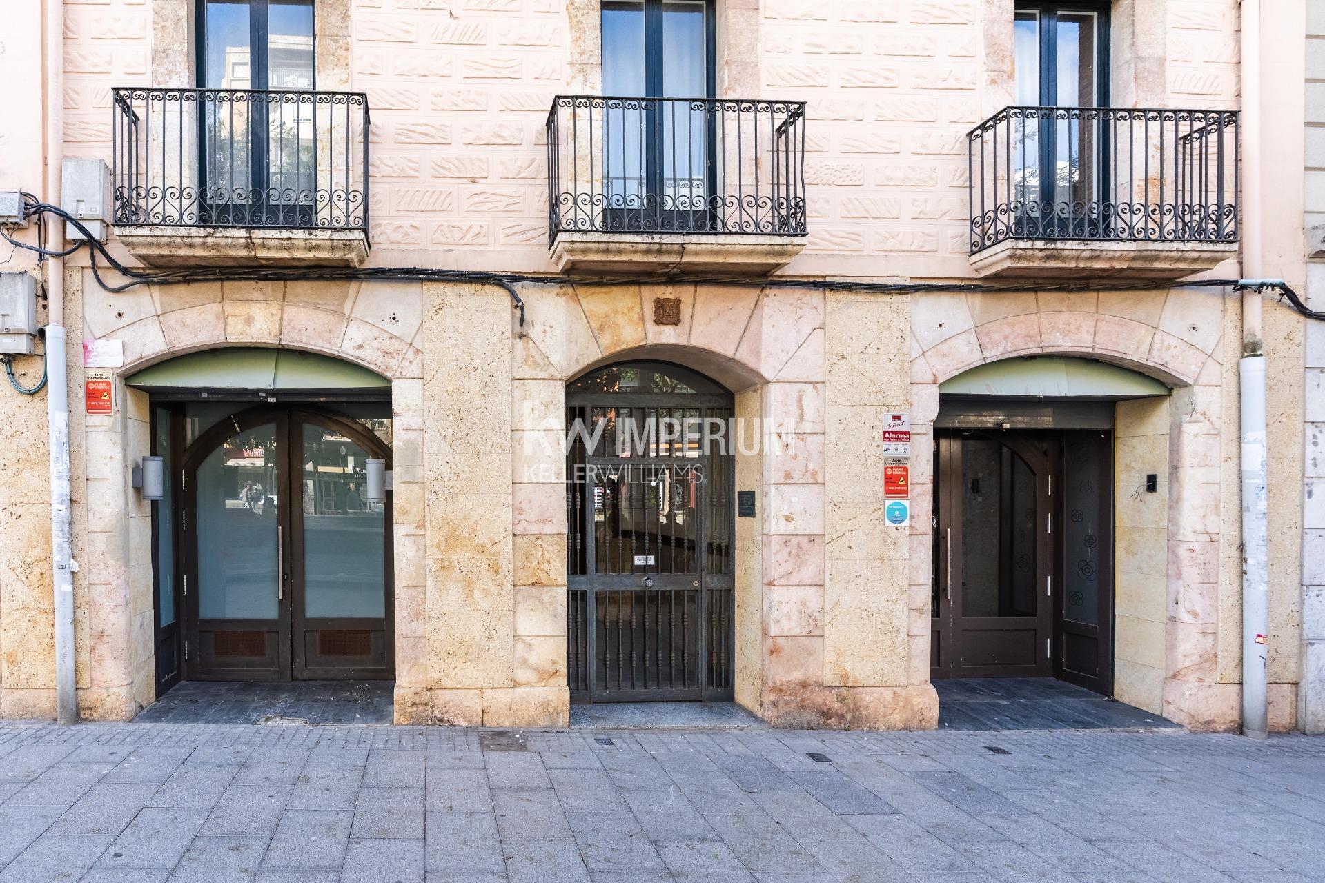 Local commercial dans Tarragona, Tarragona à louer Photo intérieure– Image 1 sur 16