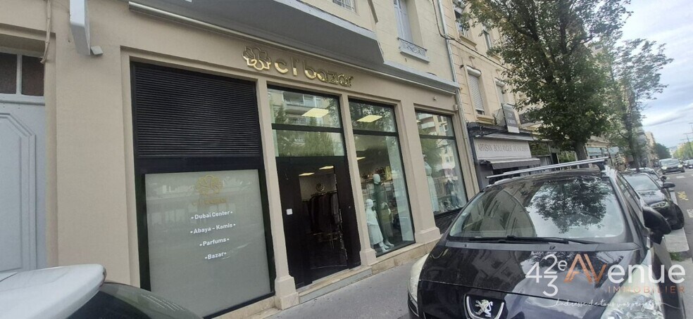 Local commercial dans Saint-Étienne à vendre - Photo de l’immeuble – Image 2 sur 11