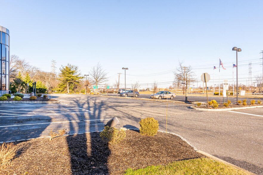 1000 Woodbridge Center Dr, Woodbridge, NJ à louer - Photo de l’immeuble – Image 2 sur 59
