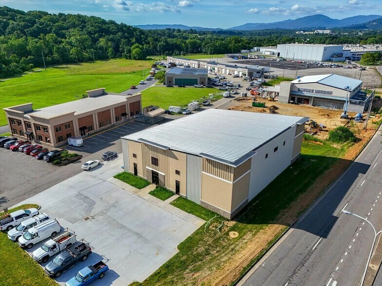 68 St John rd, Salem, VA à louer - Photo de l’immeuble – Image 3 sur 7