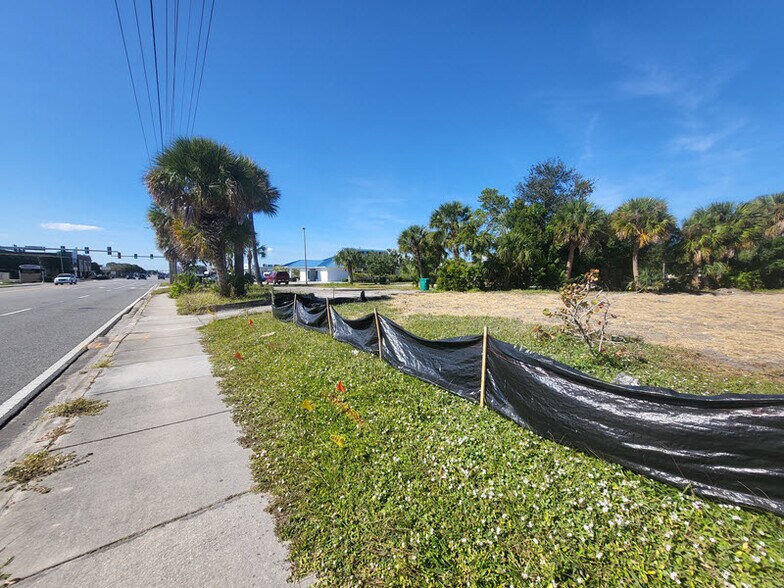 210 E Hibiscus Blvd, Melbourne, FL à vendre - Photo principale – Image 1 sur 1