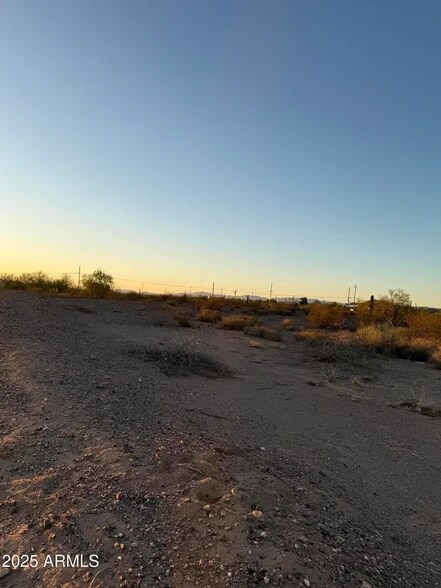 2650X W Gates Rd, Morristown, AZ à vendre - Photo de l’immeuble – Image 2 sur 4