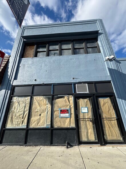3810 W North Ave, Chicago, IL à louer - Photo de l’immeuble – Image 1 sur 5