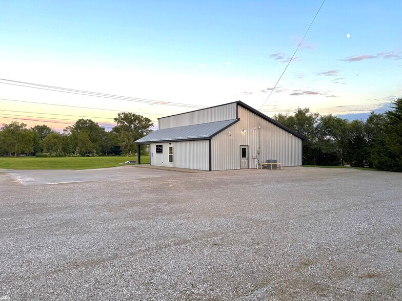 1915 S Santa Fe Ave, Chanute, KS à vendre - Photo de l’immeuble – Image 3 sur 35