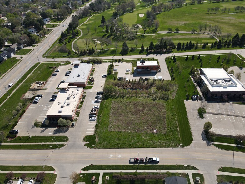 1845 90th St, West Des Moines, IA à louer - Photo de l’immeuble – Image 2 sur 4