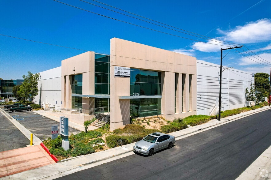 2027 Leo Ave, Commerce, CA à louer - Photo principale – Image 1 sur 5