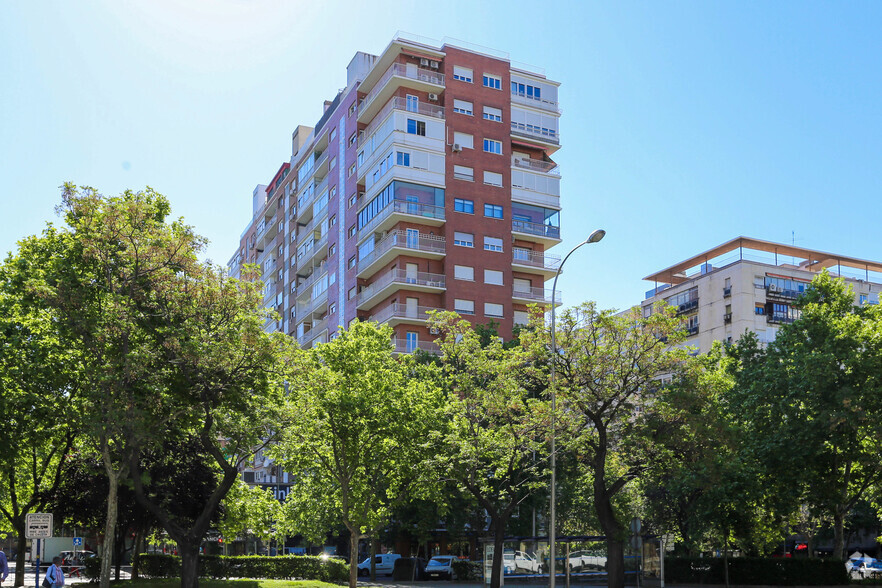 Paseo Castellana, 192, Madrid, Madrid à louer - Photo de l’immeuble – Image 3 sur 3
