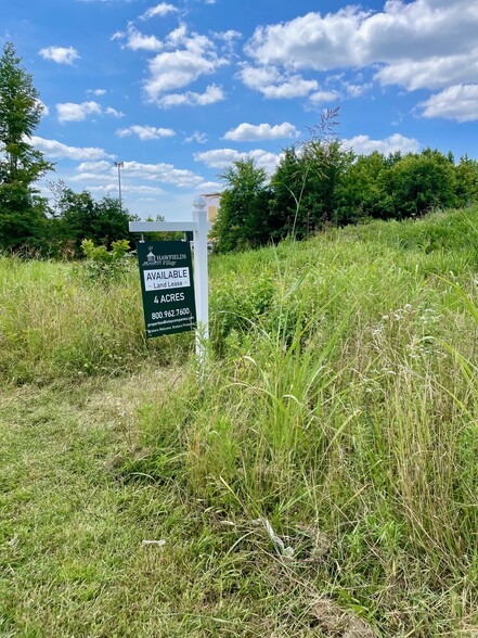 Lowes Blvd, Mebane, NC à louer - Autre – Image 1 sur 5