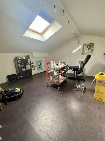 Bureau dans Bordeaux à louer - Photo de l’immeuble – Image 3 sur 4