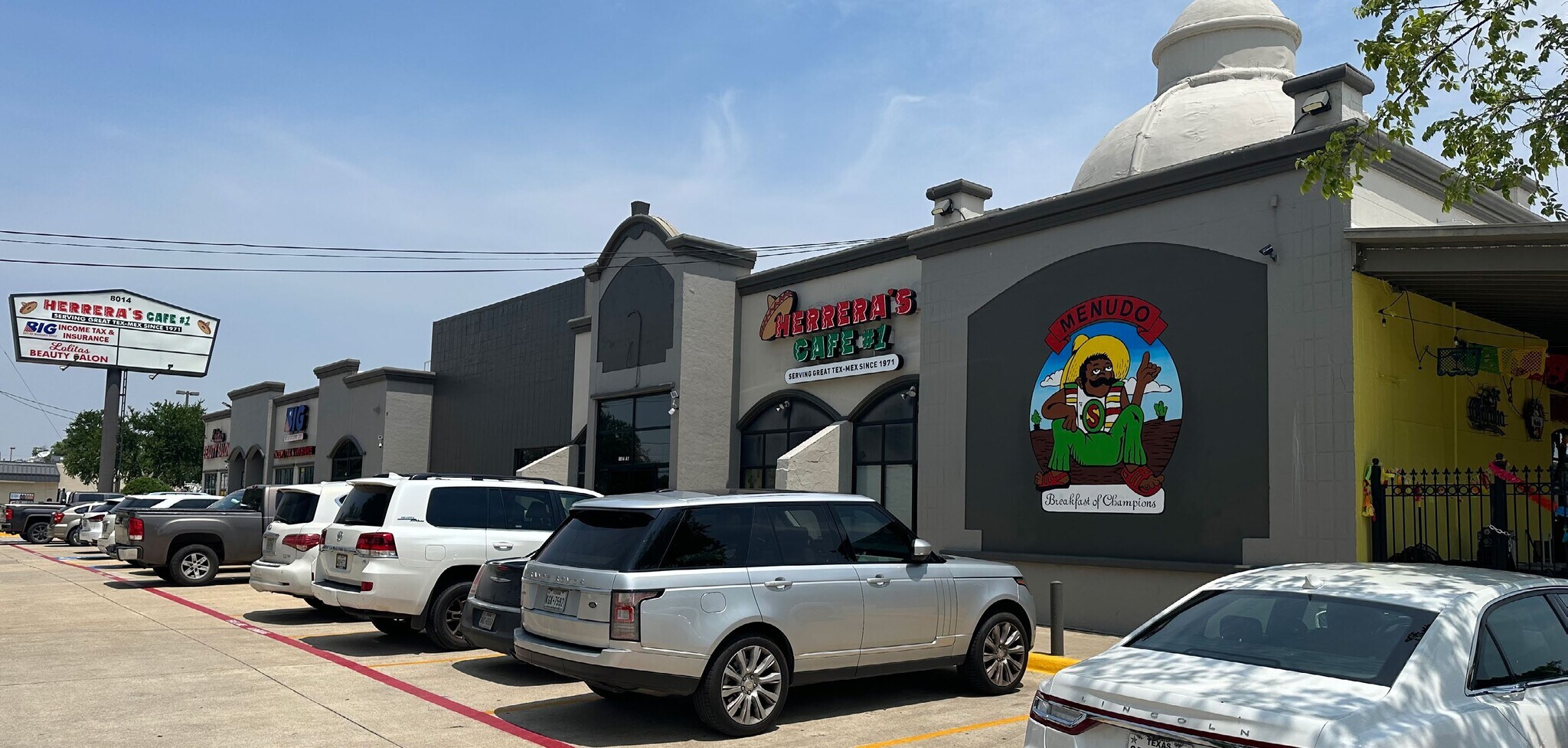 8014 Harry Hines Blvd, Dallas, TX à louer Photo principale– Image 1 sur 17