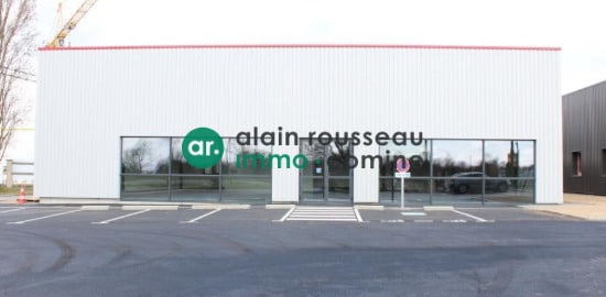Local commercial dans Carquefou à louer Photo de l’immeuble– Image 1 sur 3