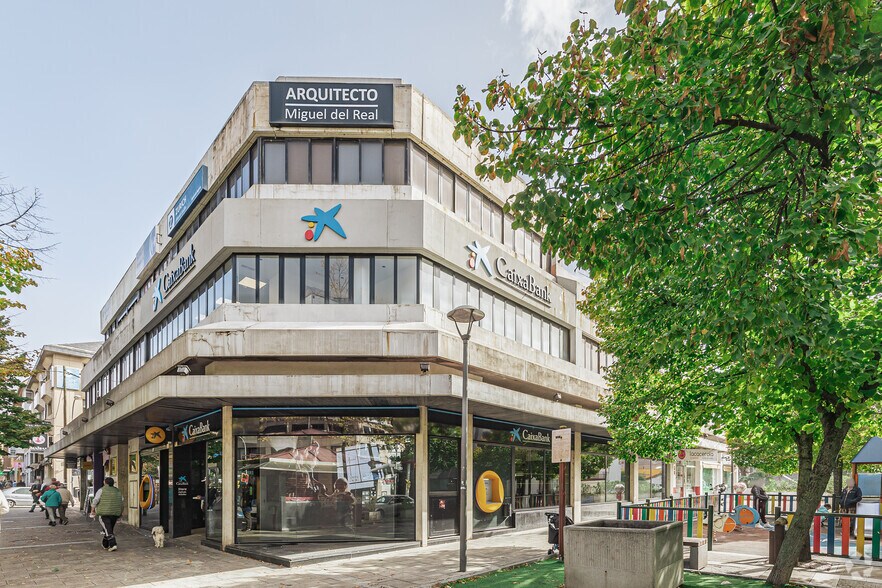 Calle Real, 34, Collado Villalba, Madrid à louer - Photo de l’immeuble – Image 2 sur 2