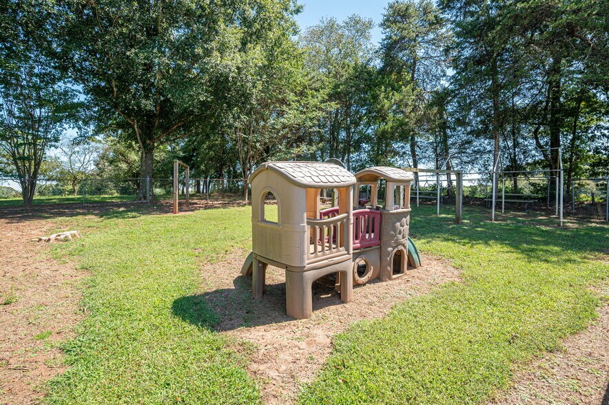 2482 June Bug Rd, Vale, NC à vendre - Photo de l’immeuble – Image 2 sur 49